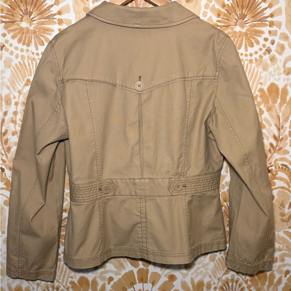 LOFT Tan Safari Style Feminine Utility Jacket with Cinched Waist Detailing 12 - Picture 4 of 7